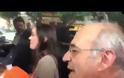 Το απρόοπτο γεγονός πριν λίγο κατά την έξοδο του Μάρδα από το ΥΠΟΙΚ... [video]