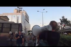 Διαμαρτυρίες παραμονή δημοψηφίσματος σε ΣΚΑΙ και MEGA - Δείτε βίντεο