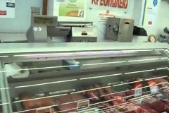 Βρετανοί πολίτες μπούκαραν σε supermarket ΙΝΚΑ για να...