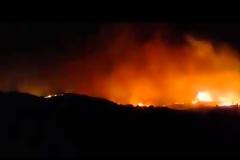 Μεγάλη πυρκαγιά στην Σαμοθράκη - Κοντά σε αποθήκη πυρομαχικών του στρατού (εικόνες)