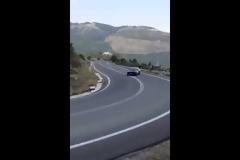 H στιγμή, στα δοκιμαστικά της 1ης Ανάβασης Καστανιάς, που ο οδηγός Θοδωρής Αγραφιώτης έχει το σοκαριστικό ατύχημα [video]