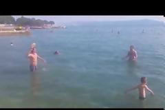 Ρε παιδιά δεν παίζεται έτσι το Frisbee! - Βόσνιοι σκότωσαν το παιχνίδι