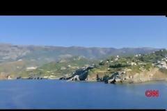 ΑΥΤΟ είναι το ελληνικό νησί που οι άνθρωποι ξεχνούν να πεθάνουν - Και είναι γνωστό παγκοσμίως [video]