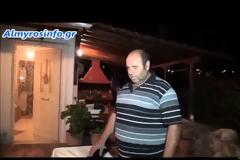 Μικρός καρχαρίας πιάστηκε στα δίχτυα ψαρά στις Νηές [video]