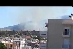 Πάτρα ΤΩΡΑ: Μεγάλη φωτιά στα Άνω Συχαινά - Πνίγηκε στους καπνούς η πόλη - Δείτε βίντεο