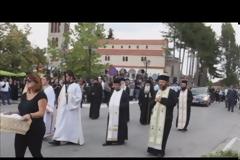 Σε κλίμα οδύνης η κηδεία του Στάθη Λαζαρίδη - Δολοφόνοι, φάγατε το παιδί μου