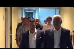 Άνετος αποχώρησε ο Αλέξης Τσίπρας από το στούντιο [video]
