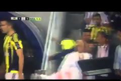 ΕΞΑΛΛΟΣ ΜΕ ΠΕΡΕΪΡΑ Ο... ΦΑΝ ΠΕΡΣΙ! *ΒΙΝΤΕΟ*