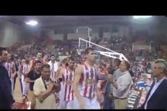 ΑΠΟΘΕΩΣΗ ΓΙΑ ΤΟΥΣ ΕΡΥΘΡΟΛΕΥΚΟΥΣ ΣΤΗΝ ΚΡΗΤΗ! *ΒΙΝΤΕΟ*
