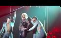 Βίντεο: Η Britney Spears και το επίμονο ανοιχτό φερμουάρ