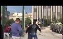 ΠΑΡΑΜΕΝΟΥΝ ΟΙ ΑΓΡΟΤΕΣ ΕΞΩ ΑΠΟ ΤΗ ΒΟΥΛΗ