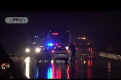 ΙΩΑΝΝΙΝΑ:Αγροτικό όχημα έπεσε απο ύψος 15-20 μέτρων - Χωρίς γρατζουνιά οδηγός και συνοδηγός! [photos+video]