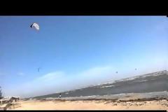 «Ανεμοδαρμένες» παραλίες και Kitesurf στην Ξάνθη – Εντυπωσιακό θέαμα στην Μάνδρα