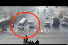 ΛΥΘΗΚΕ ΤΟ ΜΥΣΤΗΡΙΟ! Δεν θα πιστεύετε τι ευθύνεται για τα αυτοκίνητα που σηκώνονται ξαφνικά στον αέρα τις τελευταίες μέρες [video]