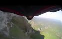 Μια μοναδική wingsuit πτήση, πάνω από το φαράγγι του Βίκου!