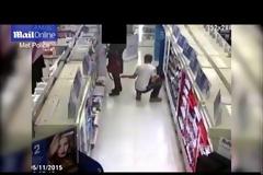 Ηδονοβλεψίας φωτογράφιζε με το κινητό τους κρυφά γυναίκες σε σούπερ market