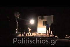 Συνεργεία του Στρατού στήνουν Hot Spot ακόμα και μέσα στο σκοτάδι στη Χίο για την επίσκεψη Τσίπρα (Φωτό)