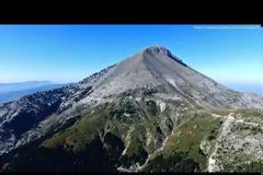 Το επιβλητικό όρος Δίρφυς (1.743m) από ψηλά! [video]