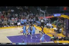 ΑΠΙΣΤΕΥΤΕΣ ΑΝΤΙΔΡΑΣΕΙΣ ΣΤΟΝ ΠΑΓΚΟ ΤΩΝ LAKERS ME TO... nasty dunk ΤΟΥ ΟΝΤΟΜ! (PHOTO & VIDEO)