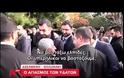 Ο σουρεαλιστικός διάλογος Τσίπρα με ηλικιωμένο στη Δεξαμενή [video]