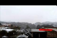 Στα λευκά ντύθηκαν τα Μετέωρα... [photo+video]