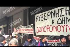 ΠΑΓΚΟΥΣ ΜΕ ΠΡΟΪΟΝΤΑ ΕΣΤΗΣΑΝ ΠΑΡΑΓΩΓΟΙ ΕΞΩ ΑΠΟ ΤΟ ΥΠΟΥΡΓΕΙΟ ΕΡΓΑΣΙΑΣ