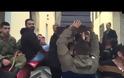 Οι αγρότες κατέβασαν ...το φέρετρό τους! [video]