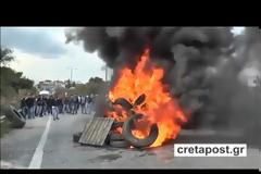 Επ’αόριστον τα μπλόκα των αγροτών σε Γιόφυρο και ΚΤΕΟ- Επί ποδός η ΕΛ.ΑΣ. για τη διευκόλυνση των οδηγών