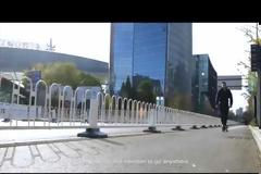 Ένα πανάλαφρο ηλεκτρικό πατίνι για να καλύπτεις μικρές αποστάσεις