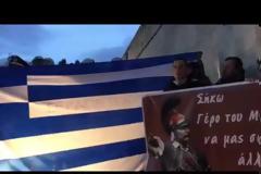 ΕΦΤΑΣΑΝ ΤΑ ΤΡΑΚΤΕΡ ΣΤΟ ΣΥΝΤΑΓΜΑ