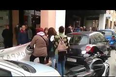 Πάτρα: «Ξεσηκωμός» για την απόλυση εργαζόμενης επειδή απήργησε – Συγκέντρωση διαμαρτυρίας στο κατάστημα