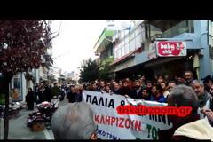 Η κάθοδος των οργισμένων αγροτών στα γραφεία του ΣΥΡΙΖΑ Τρικάλων