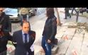 Δείτε πώς αποδοκίμασαν τον εκδότη και τους δημοσιογράφους στην Ευελπίδων... [video]