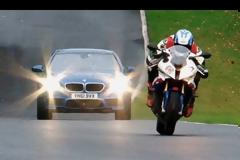Video: BMW M5 vs BMW S100RR - Το supersedan των 560 ίππων κόντρα στη superbike των 178 κιλών