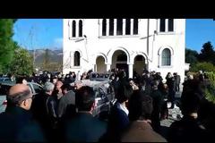 Πάτρα: Βουβός ο πόνος στην κηδεία της 32χρονης παραπληγικής Μαρίας Πουλκουρτζή [photo+video]