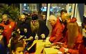 ΚΑΤΑΓΓΕΛΙΑ - ΣΟΚ: Πράκτορες της Σ. Αραβίας ανάμεσα στους πρόσφυγες απαίτησαν από τον Μητροπολίτη Πειραιώς Σεραφείμ να βγάλει τον Σταυρό που φορούσε όταν πήγε να τους μοιράσει τρόφιμα  [video]