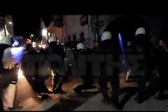 Ο αρχηγός της ΕΛ.ΑΣ διέταξε ΕΔΕ για το ξύλο των ΜΑΤ σε κατοίκους της Χίου [video]