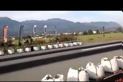 Αυτοκίνητο πήγαινε στις δυο ρόδες για πάνω από 200 μέτρα! [video]