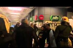 ΣΚΛΗΡΑΙΝΕΙ ΤΗ ΣΤΑΣΗ ΤΗΣ Η ΚΥΒΕΡΝΗΣΗ ΣΤΟ ΠΡΟΣΦΥΓΙΚΟ