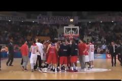 ΤΟ ΧΕΙΡΟΚΡΟΤΗΜΑ ΣΤΟ ΣΕΦ ΠΟΥ ΑΞΙΖΕΙ ΠΕΡΙΣΣΟΤΕΡΟ ΑΠΟ ΚΑΘΕ ΤΙΤΛΟ! *ΒΙΝΤΕΟ*
