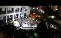 Eκπληκτικό φινάλε με την ορχήστρα στην πλατεία. «Μια πόλη μαγική»! [video]