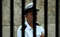 Ένα μήνυμα προς όλους τους Έλληνες και τις Ελληνίδες , που πιστεύουν ακόμα ότι όλα θα ανατραπούν είτε με ειρηνικές διαμαρτυρίες , είτε με προσφυγή προς την Δικαιοσύνη