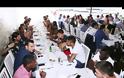 ΟΙΚΟΓΕΝΕΙΑΚΟ ΓΕΥΜΑ ΓΙΑ ΤΟ ΠΟΔΟΣΦΑΙΡΙΚΟ ΤΜΗΜΑ... ΜΕ ΘΕΑ ΘΑΛΑΣΣΑ! (PHOTOS & VIDEO)