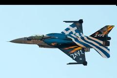 Οι κορυφαίοι Πιλότοι του Κόσμου είναι Έλληνες! Δείτε την απίστευτη Απογείωση του δεξιοτέχνη Έλληνα Πιλότου της ομάδας ΖΕΥΣ