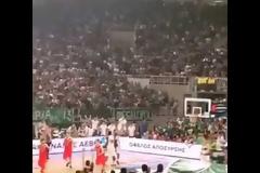 ΒΙΝΤΕΟ ΑΠΟ ΤΗΝ ΠΡΑΣΙΝΗ ΕΞΕΔΡΑ ΣΤΟ ΤΡΙΠΟΝΤΟ ΣΠΑΝΟΥΛΗ ΚΑΙ... ΟΜΟΛΟΓΙΑ :  «ΔΕΝ ΥΠΑΡΧΕΙ ΑΥΤΟ, ΜΑΣ ΕΧΕΙ Γ****ΕΙ!»