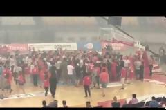 ΕΜΕΙΝΕ ΣΤΟ ΠΑΡΚΕ ΚΑΙ... ΚΡΑΤΗΣΕ ΤΗΝ ΠΑΡΑΔΟΣΗ Ο ΧΑΚΕΤ ΠΟΥ ΑΠΟΘΕΩΘΗΚΕ! *VIDEOS*