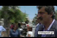 Ετοιμοπόλεμοι οι Κρητικοί έξω από το νοσοκομείο της Ιεράπετρας - Δείτε πώς υποδέχτηκαν τον Πολάκη [video]