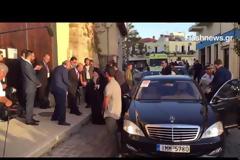 Ο κακός χαμός με τα μέτρα ασφαλείας στο Ενετικό Λιμάνι [video]
