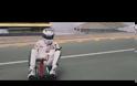 Ποιες Vantage... Razor Crazy Kart! Τι κάνουν οι επαγγελματίες οδηγοί αγώνων για να χαλαρώσουν; [video]
