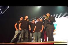 MAD VMA 2016: Σείστηκε το στάδιο όταν τα αδέρφια του Παντελίδη παρέλαβαν το βραβείο του [video]